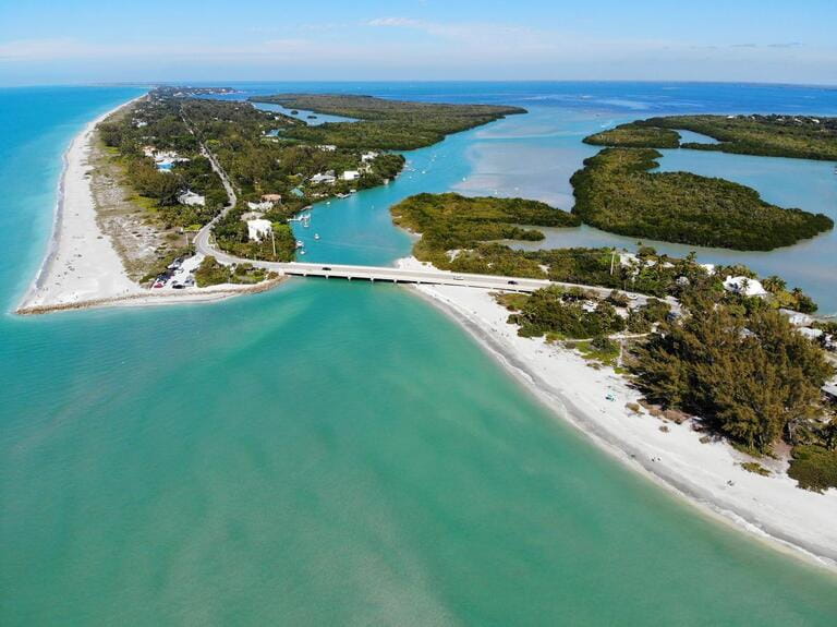 Aerial view of the road bridge between Captiva Island and Sanibel Island in Lee County, Florida, United States Aerial view of the road bridge between Captiva Island and Sanibel Island in Lee County, Florida, United States